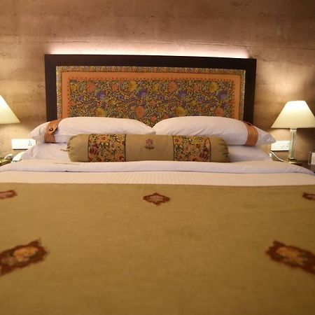The Lalit Mangar Otel Dhauj Dış mekan fotoğraf