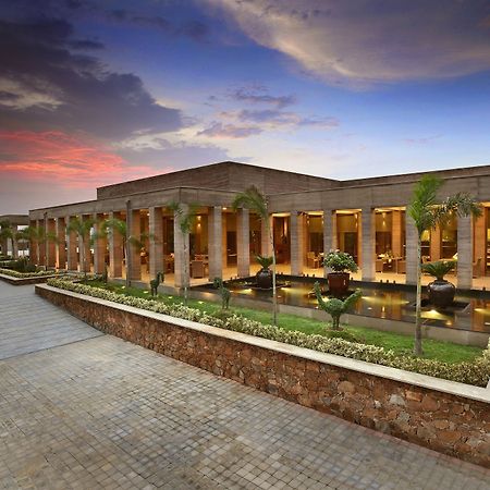 The Lalit Mangar Otel Dhauj Dış mekan fotoğraf