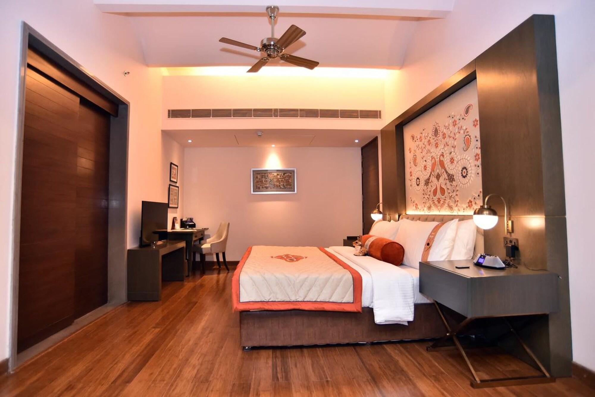 The Lalit Mangar Otel Dhauj Dış mekan fotoğraf