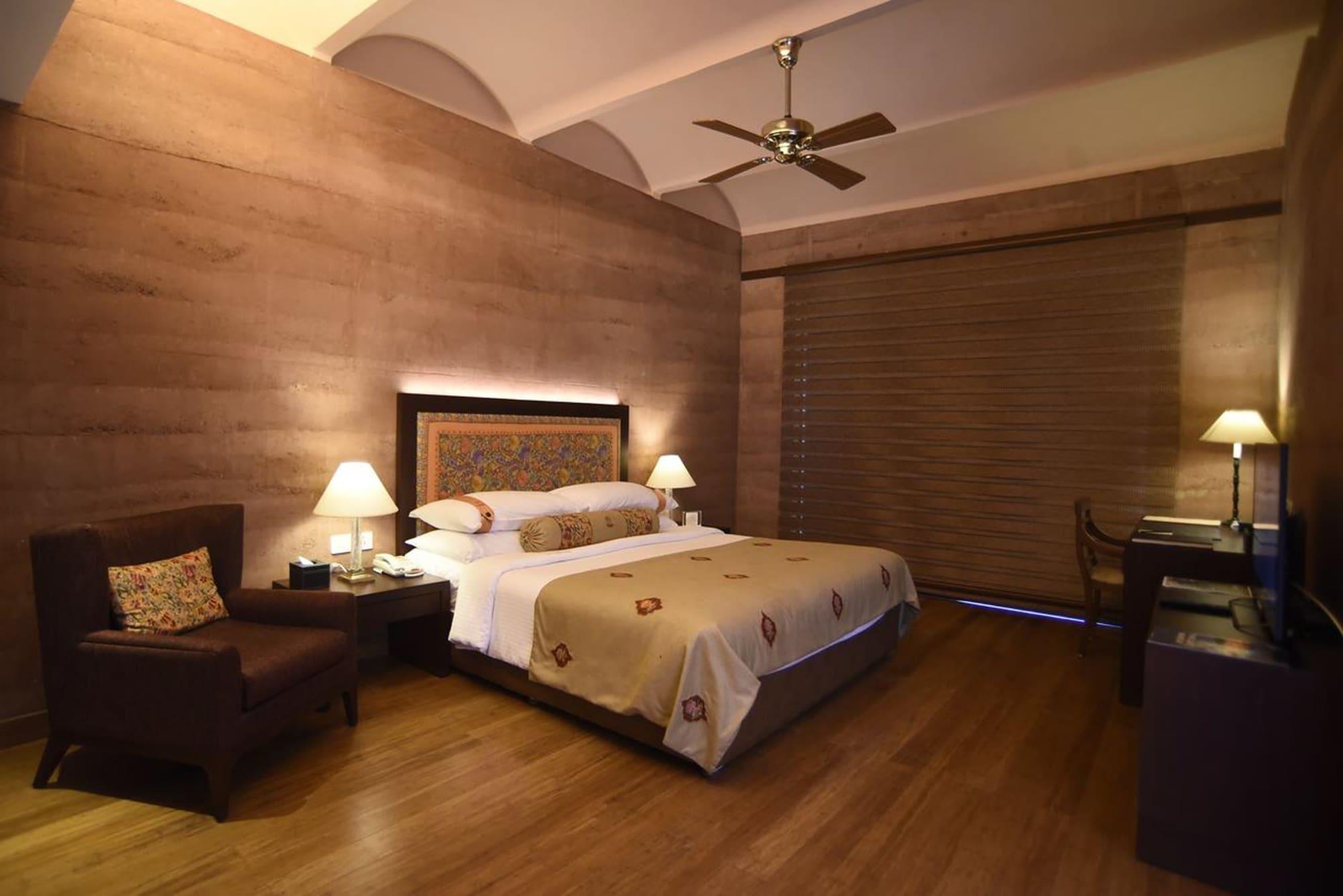 The Lalit Mangar Otel Dhauj Dış mekan fotoğraf