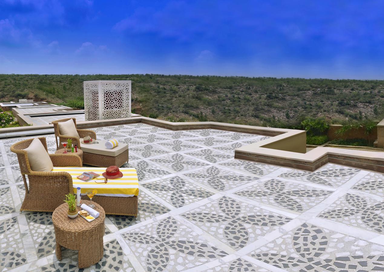 The Lalit Mangar Otel Dhauj Dış mekan fotoğraf