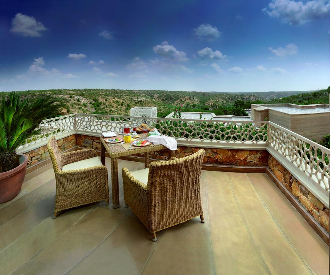 The Lalit Mangar Otel Dhauj Dış mekan fotoğraf