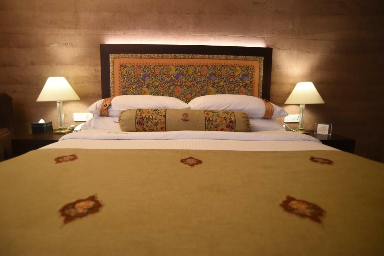 The Lalit Mangar Otel Dhauj Dış mekan fotoğraf