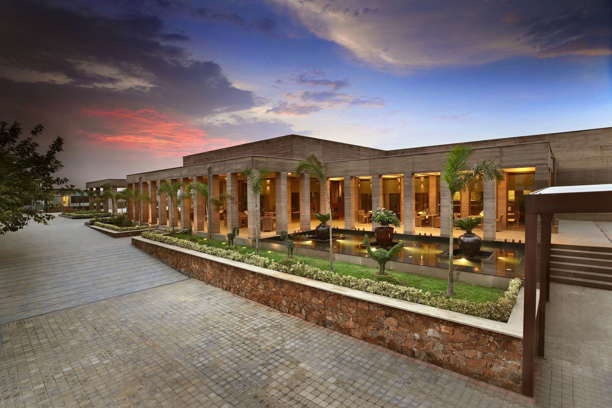 The Lalit Mangar Otel Dhauj Dış mekan fotoğraf